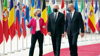 Quan hệ Âu - Mỹ: Vẫn tìm hướng đi mới