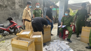 Bắt vụ tàng trữ, mua bán 21.750 gói thuốc lá ngoại nhập lậu