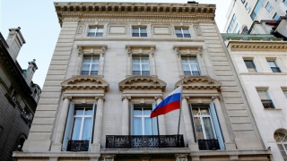 Các nhà ngoại giao Nga tại Kiev bắt đầu về nước