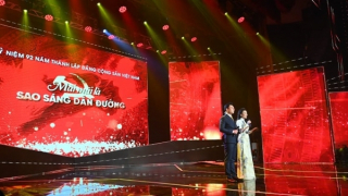 “Mãi mãi là sao sáng dẫn đường” khơi dậy tình yêu và khát vọng cống hiến cho Tổ quốc