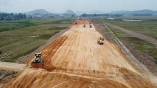 Đẩy nhanh tiến độ dự án cao tốc Diễn Châu - Bãi Vọt