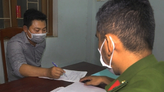 Bắt đối tượng lừa chiếm tiền mua bánh kẹo sau một năm trốn nã