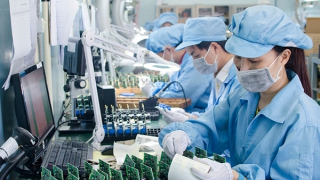 Nhiều nhà đầu tư ngoại mở rộng dự án công nghiệp điện tử tại Việt Nam