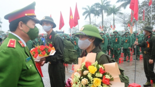 Long trọng Lễ giao nhận tân binh trên quê hương Đại tướng Võ Nguyên Giáp