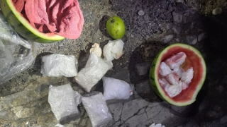 Giấu 0,5kg ma túy đá trong dưa hấu