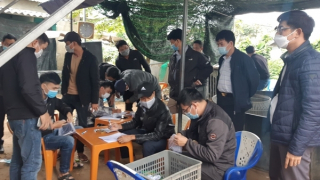 Vây bắt hàng chục con bạc tại sới gà lớn ở Huế