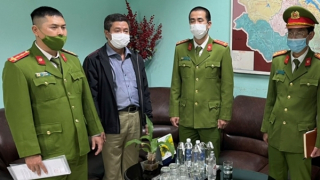 Đình chỉ sinh hoạt Đảng Giám đốc và Kế toán trưởng CDC Thừa Thiên-Huế