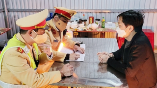 Tài xế chạy cao tốc Hà Nội – Lạng Sơn dắt đầy ma túy trong xe ô tô