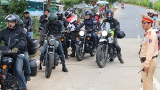 Xử lý nhiều xe môtô phân khối lớn “đại náo” khu dân cư