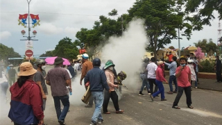 Cả trăm người tụ tập yêu cầu xử lý Công ty CP Bách Đạt An