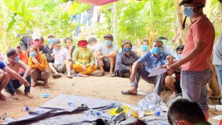 Thu gần 400 triệu từ sòng tài xỉu trong vườn chuối