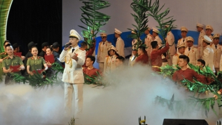 Dàn dựng chương trình nghệ thuật “CAND khắc ghi lời Bác”