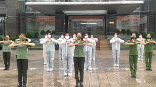 Phụ nữ Công an Thái Nguyên lan tỏa tinh thần chống COVID-19