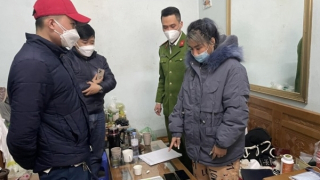 Lừa "kho sỉ tổng" quần áo trên mạng, chiếm đoạt tiền tỉ