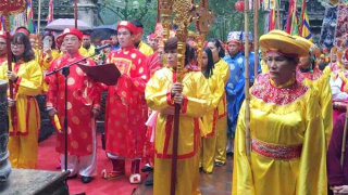 Đừng để biến tướng những lễ hội ngày xuân