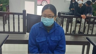 Lừa mua hàng rồi bán đồng nát, nữ thư ký "đút túi" nửa tỷ đồng