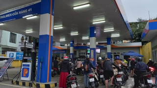 Giá xăng tăng gần 3.000 đồng/lít