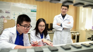 Tuyển sinh ngành Y không có môn Sinh học: Liệu có bất thường?