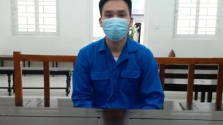 Giám đốc chiếm đoạt hơn 1 tỷ đồng bằng mánh lừa "chạy" các loại giấy phép