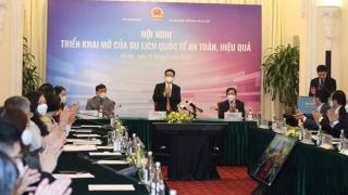 Không phân biệt du khách Việt Nam hay du khách nước ngoài trong kiểm soát y tế