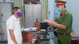 Lập khống hồ sơ làm sổ đỏ, 2 đối tượng bị khởi tố