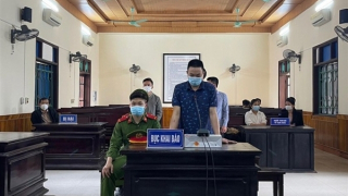 Gây ra 12 vụ tống tiền doanh nghiệp,  4 phóng viên, cộng tác viên lĩnh án 105 tháng tù