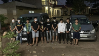 Bị truy quét, nhóm xế độ dạt vào lô cao su ẩn náu