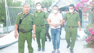 Vác súng đi đòi nợ rồi dạt ra đảo “né sóng”