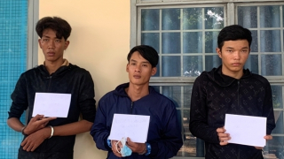 Truy bắt nhóm 2X chuyên phục kích phụ nữ ở đường vắng