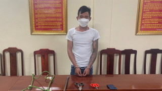 Trộm 16 điện thoại đem bán lấy tiền chơi game