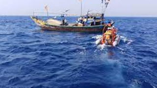 Kịp thời đưa nạn nhân trên đảo Lý Sơn bị chấn thương gan nặng vào đất liền cấp cứu