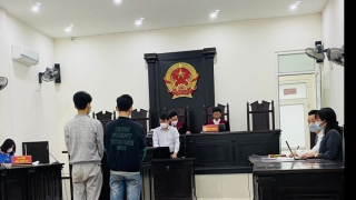 Bi hài vụ mâu thuẫn tình ái và 5 nghìn đồng bồi thường