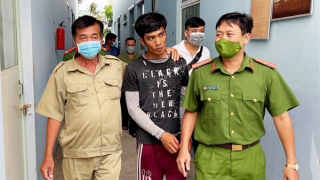 Giết vợ vì ghen