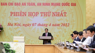 Bảo vệ an ninh mạng vừa là nhiệm vụ trọng yếu thường xuyên, vừa căn cơ lâu dài