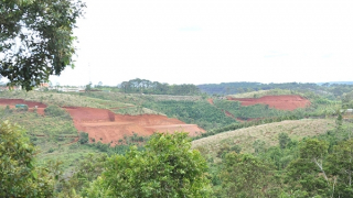 Tan hoang núi rừng vì đua nhau xẻ núi, bạt đồi “săn view”