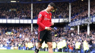 MU lại thua, CR7 tập tễnh rời sân