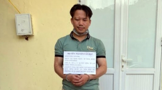 Giấu hơn nửa tạ rắn hổ mang và trăn tại nhà