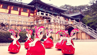 Con đường văn hoá Hàn Quốc tại Việt Nam