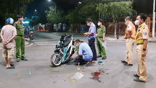 Truy tìm xe ô tô 7 chỗ gây tai nạn chết người rồi bỏ chạy