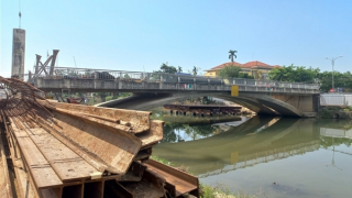 Người dân giám sát tiến độ thi công cầu “đội vốn” hơn 68 tỷ đồng