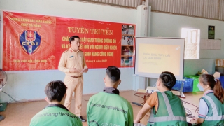 Tài xế xe công nghệ cam kết không sử dụng điện thoại khi lái xe