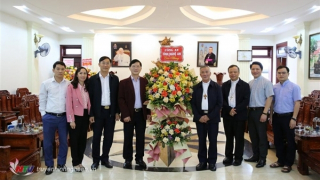 Chúc mừng Tòa Giám mục Giáo phận Vinh nhân dịp Lễ Phục sinh 2022