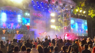 Tìm mạch cảm xúc