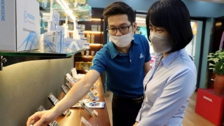 Mở cửa phòng trưng bày nhận diện hàng thật - giả