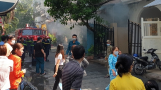 Cứu 6 người mắt kẹt trong đám cháy tại căn nhà cho thuê