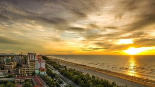 Nắng nóng khắp cả nước, miền Trung có nơi trên 39 độ C