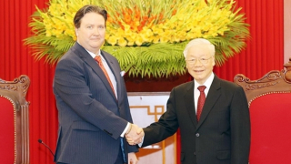 Tổng Bí thư Nguyễn Phú Trọng tiếp Đại sứ Hoa Kỳ Marc E. Knapper