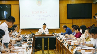 Bộ Tư pháp giải đáp nhiều vấn đề “nóng” về đấu giá biển số và kê biên tài sản