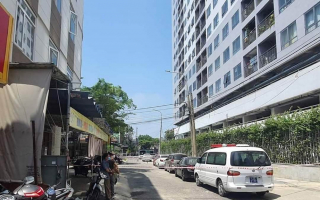 Một người nước ngoài rơi từ tầng 18 chung cư cao cấp