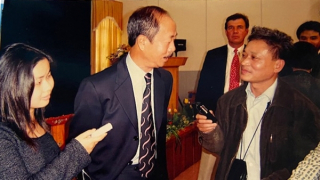 Ông Nguyễn Cao Kỳ và chuyến đầu tiên trở lại cố hương